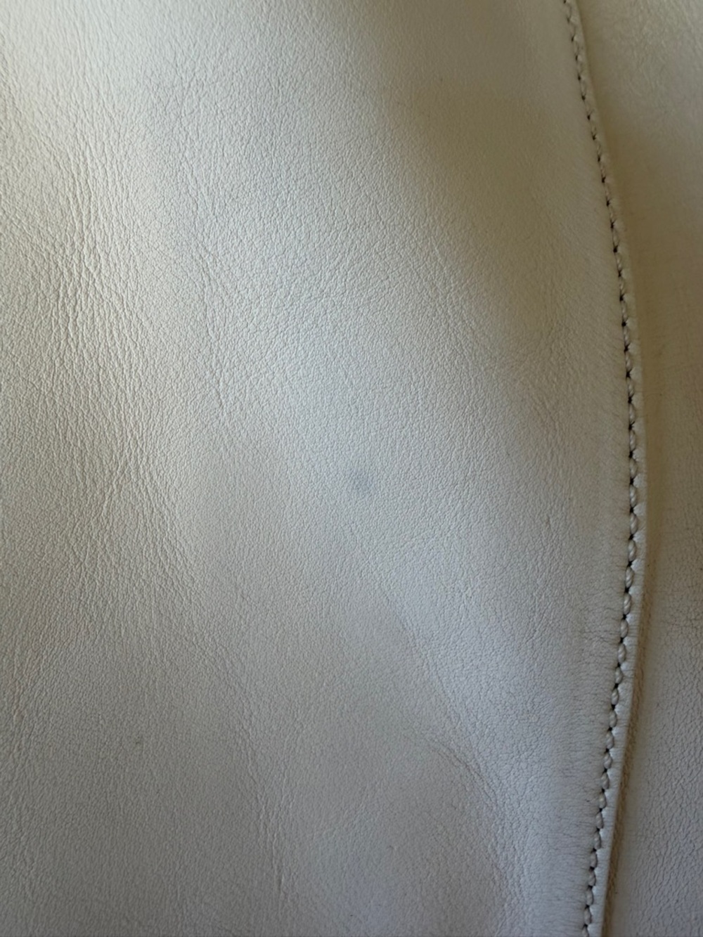 Celine Cabas horizontal leather tote. - Picture 4 of 16